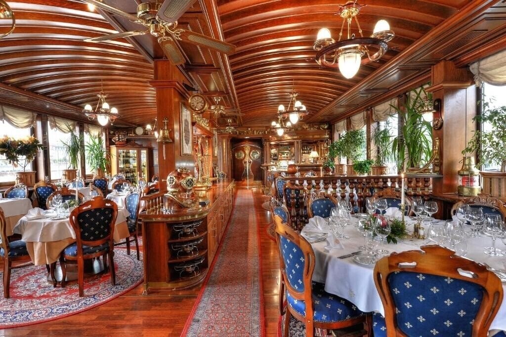 Admiral Botel 3 1* суреті