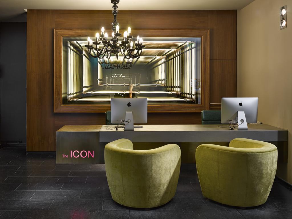 Отель Icon Hotel & Lounge 4*