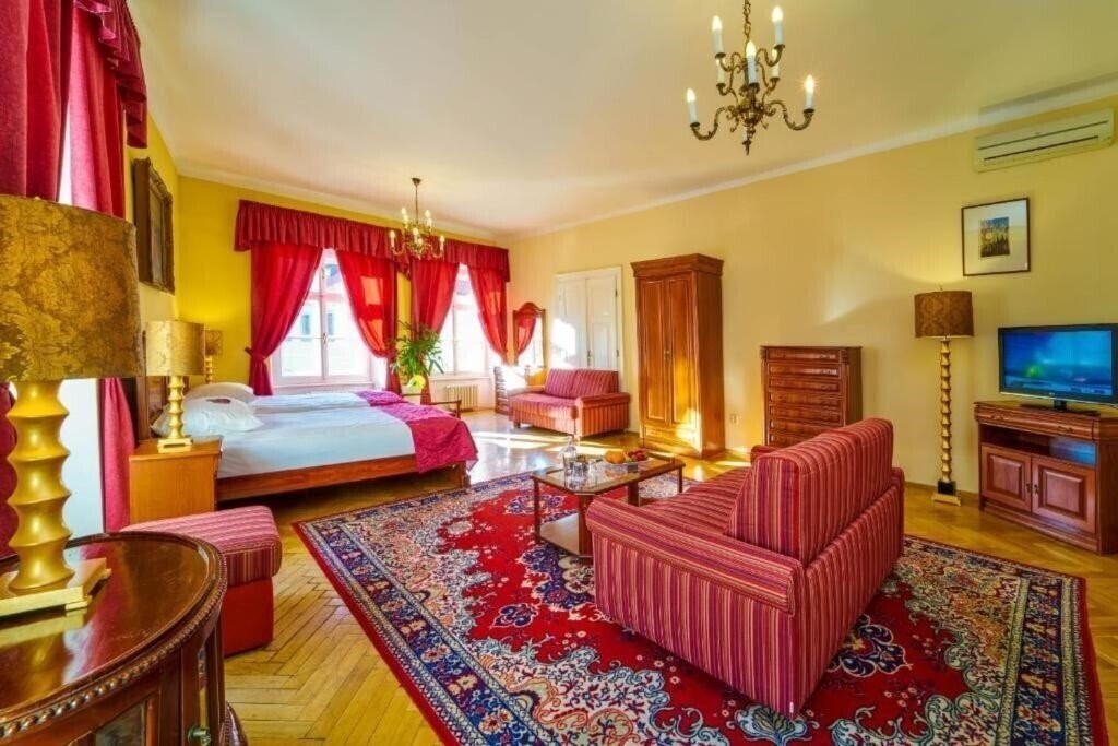 Фото Josephine Old Town Square Hotel 4*