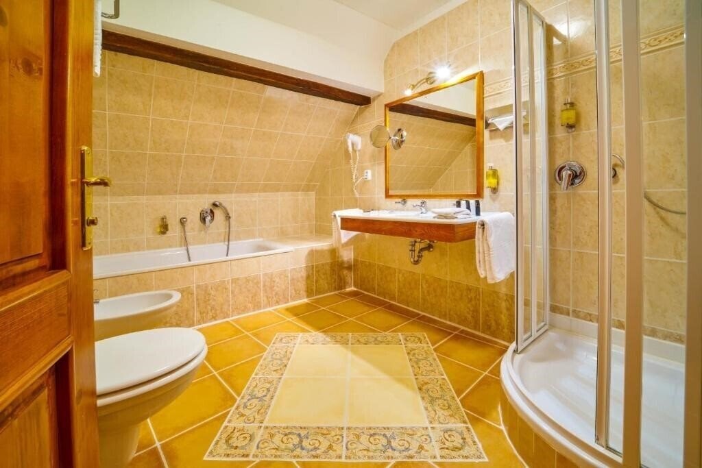 Josephine Old Town Square Hotel 4* суреті