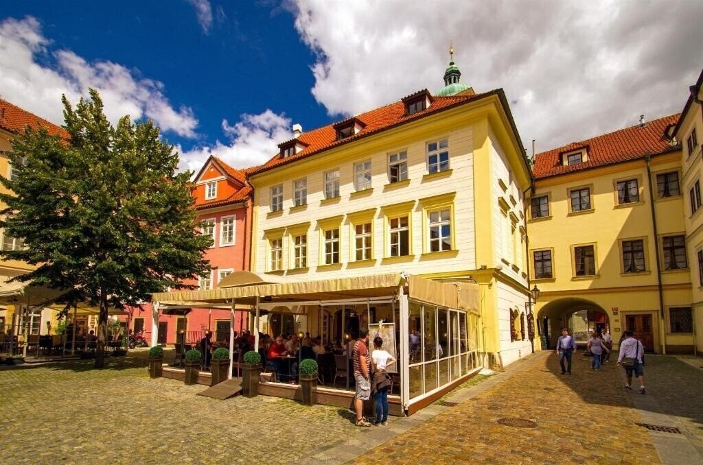 Josephine Old Town Square Hotel 4* қонақ үйі
