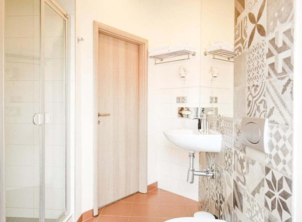 Изображение Victoria 3*