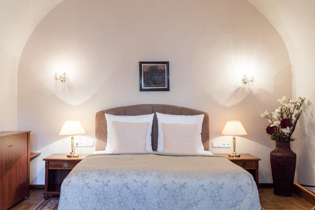 Aurus 4* суреті