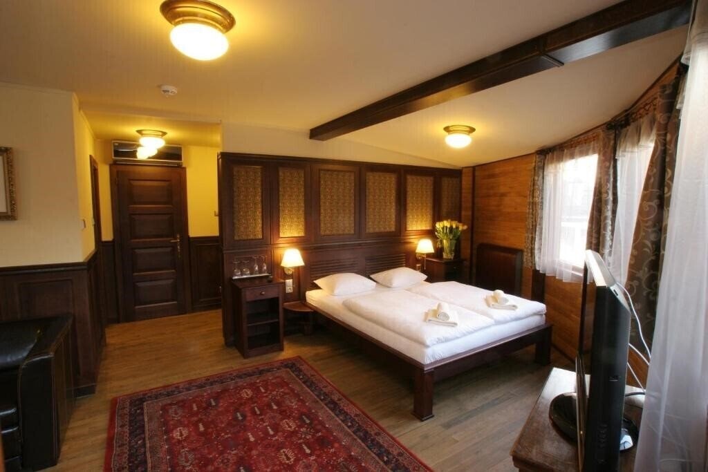 Boat Hotel Matylda 4* суреті