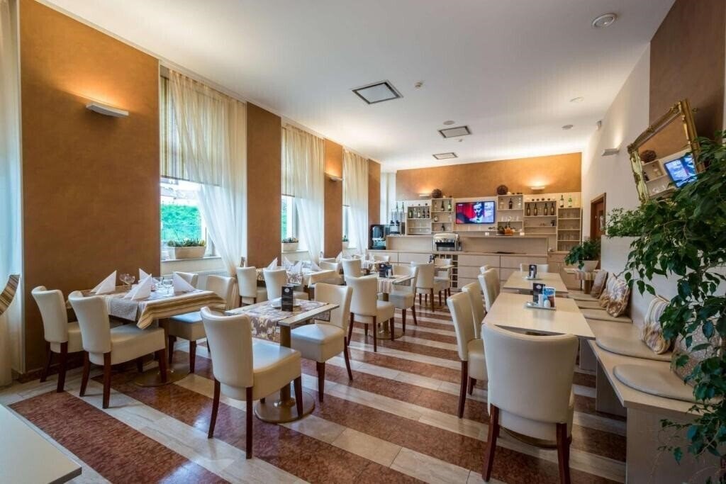 Prague Centre Plaza 3* суреті