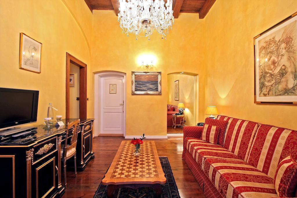 Alchymist Residence Nosticova 5* суреті