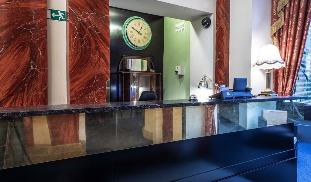 Фотография Praga 1885 4*