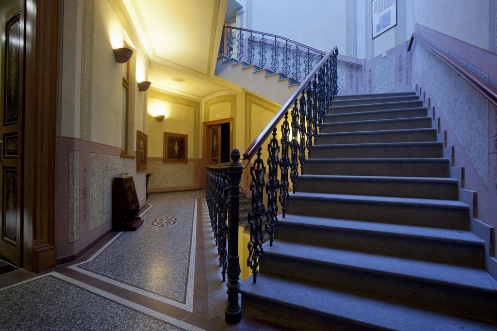 Palace Deminka 4* фотосуреті