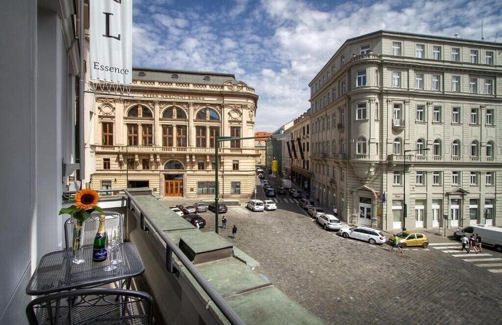 Essence 4* фотосуреті