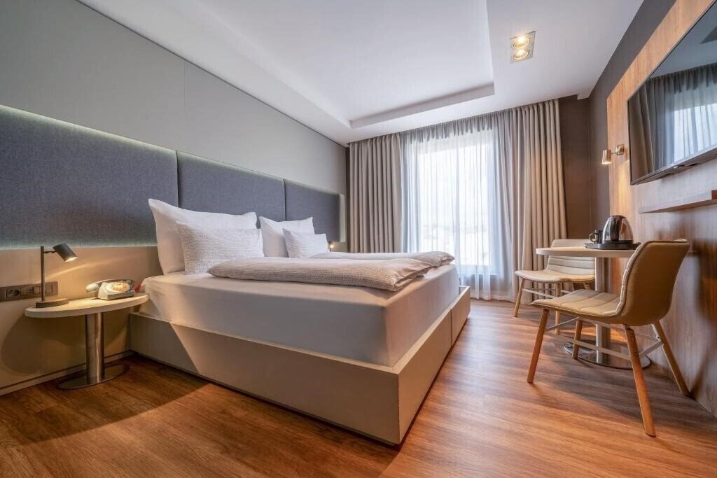 Отель Innside Prague Old Town By Melia 4*