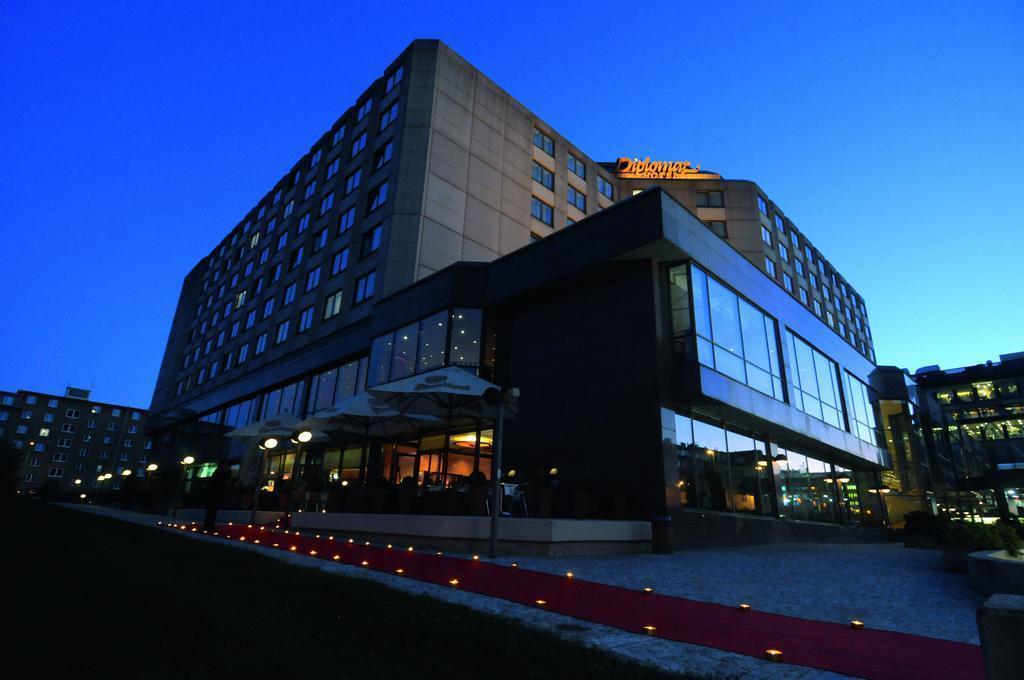 Отель Diplomat 4*