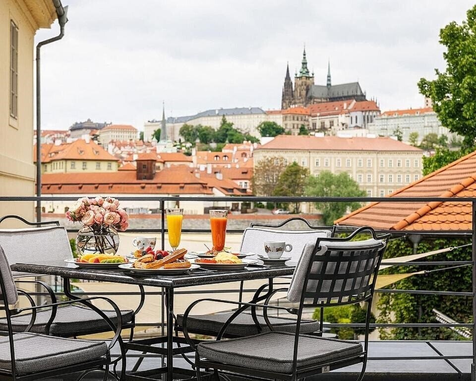 Отель Four Seasons 5*