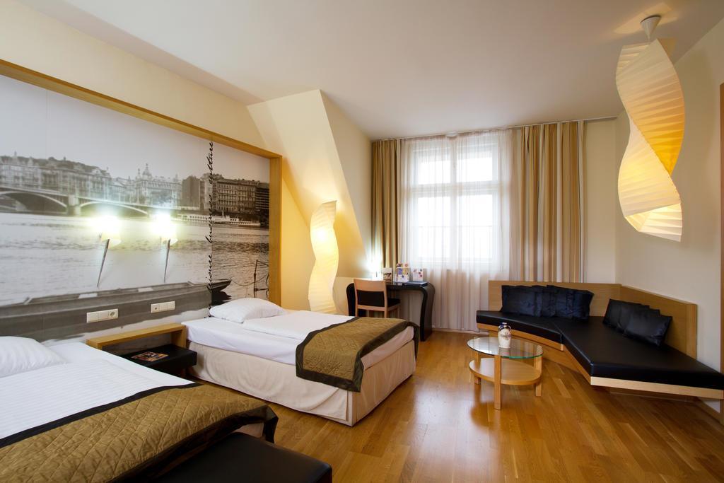 Отель Falkensteiner Maria Prag 4*