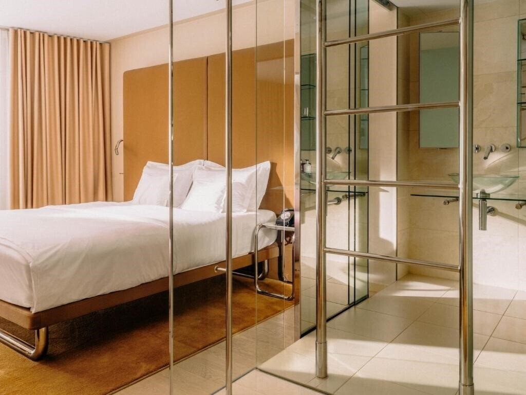 Josef 4* суреті