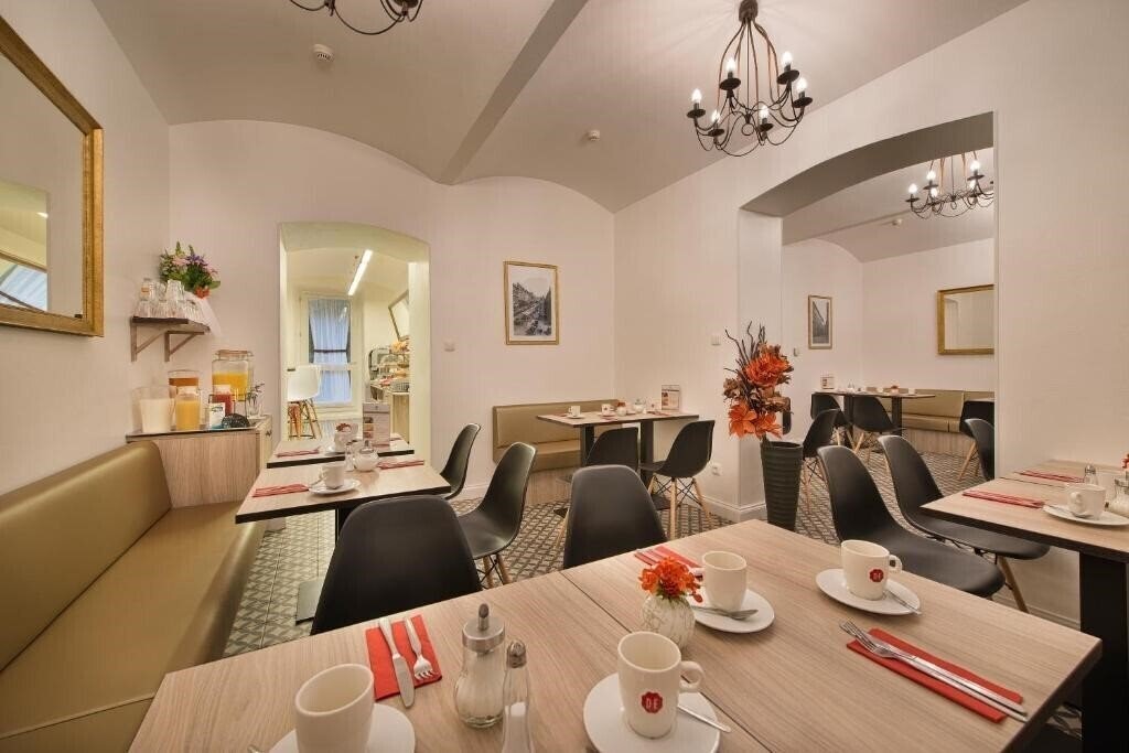 Фотография Suite Home Prague 4*