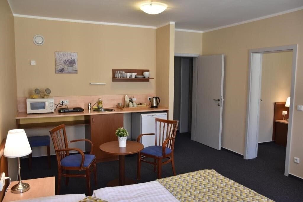 Фото Austria Suites 3*