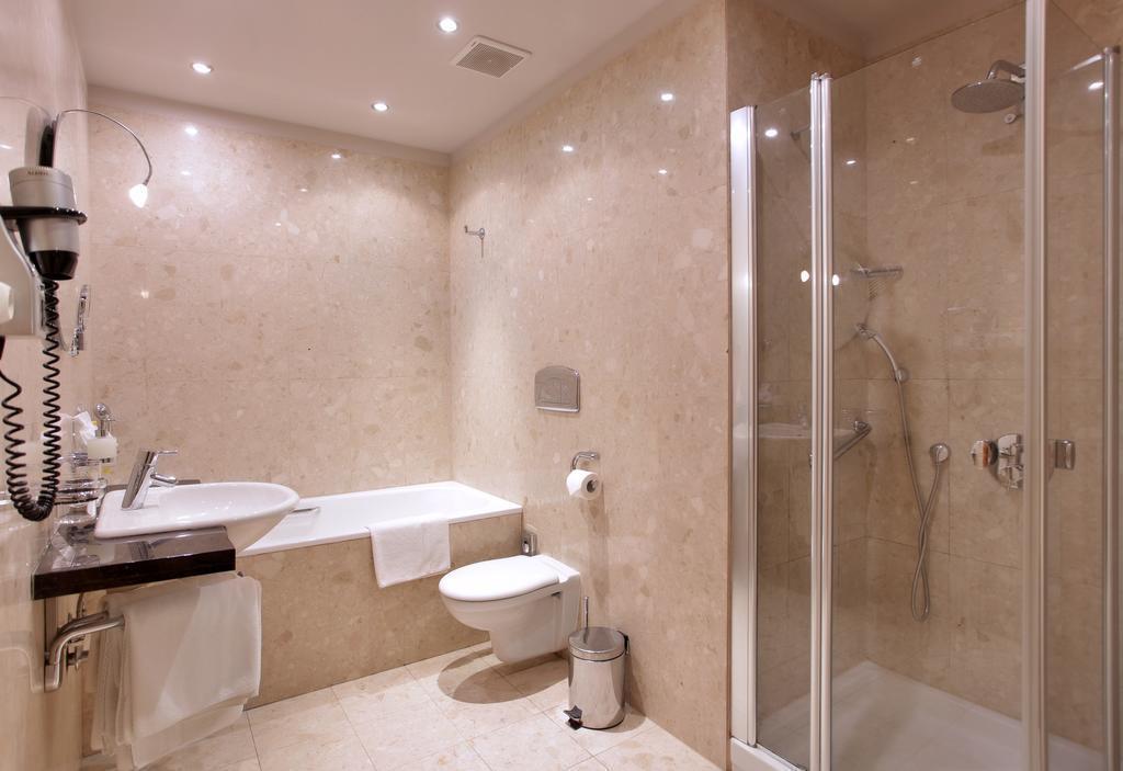 Absolutum 4* суреті