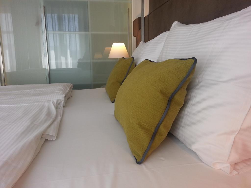 Картинка Pure White 4*