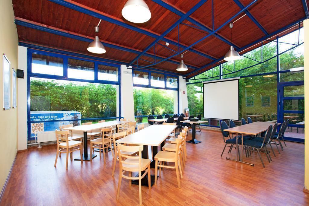 A & O Prague Metro Strizkov 3* суреті