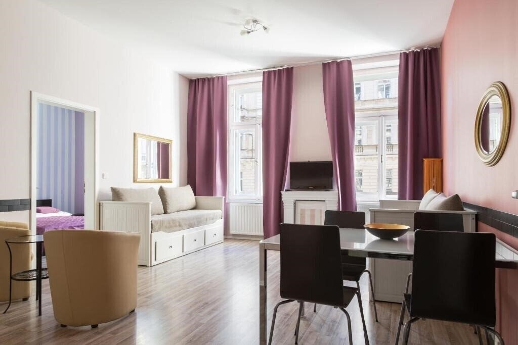 Royal Court Apartments апартаменты қонақ үйі
