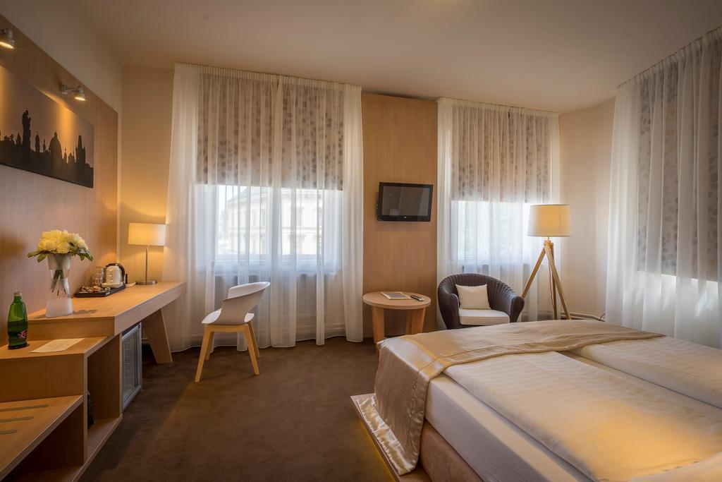 Kampa Garden 3* қонақ үйі