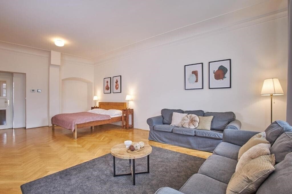 Charles Bridge Palace 4* қонақ үйі