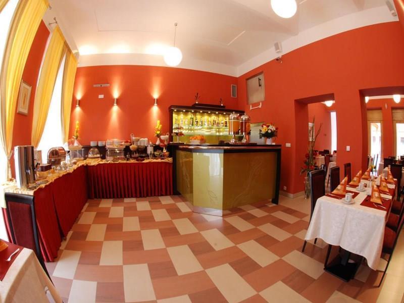 Art Embassy 4* фотосуреті