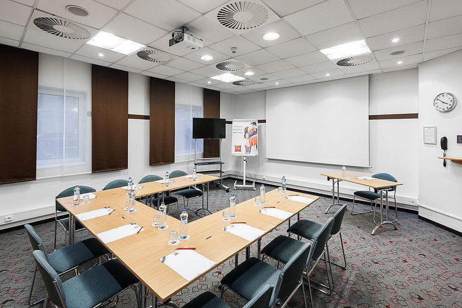 Ibis Mala Strana 3* фотосуреті