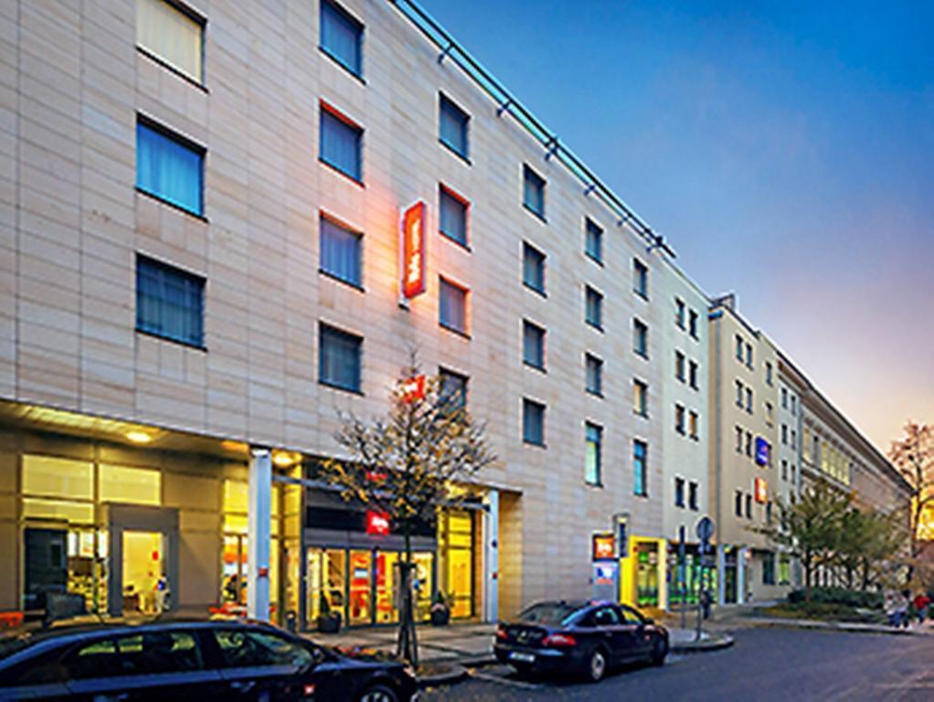 Отель Ibis Wenceslas Square 3*