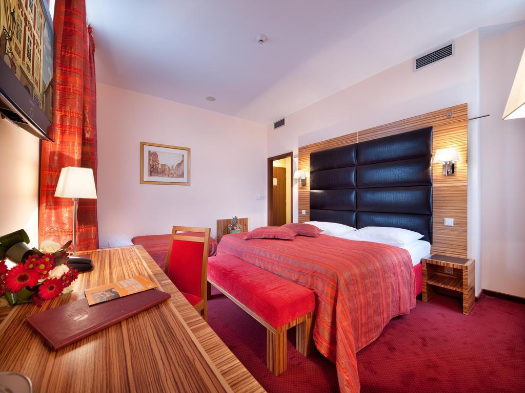 Sonata 4* қонақ үйі