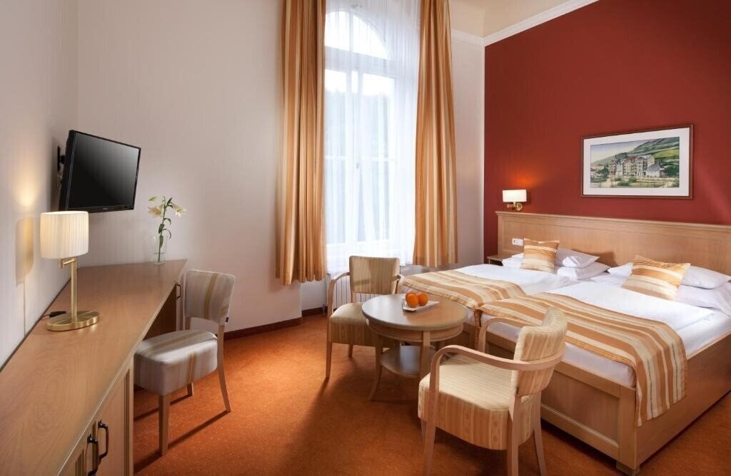 Radium Palace 4* фотосуреті