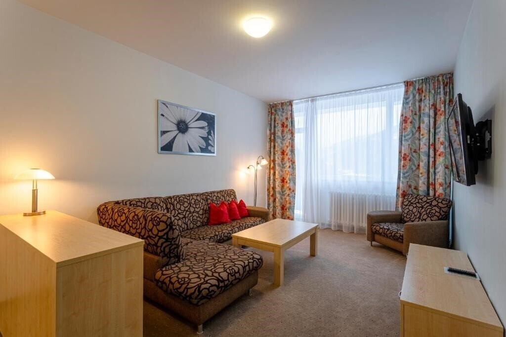 Изображение Akademik Behounek 3*