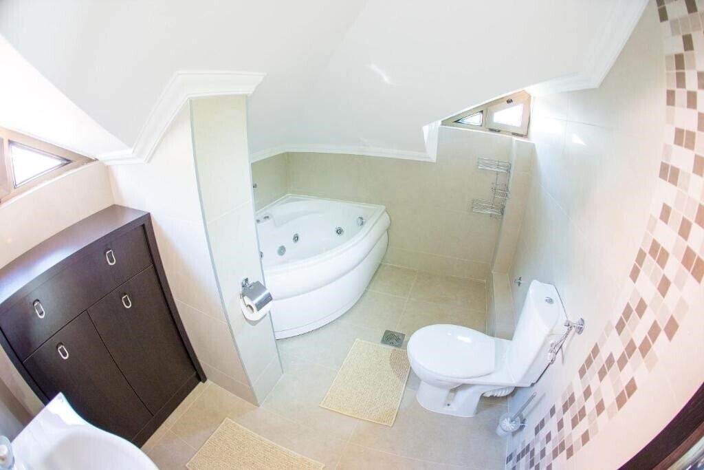 Nion Hotel Becici 3* суреті