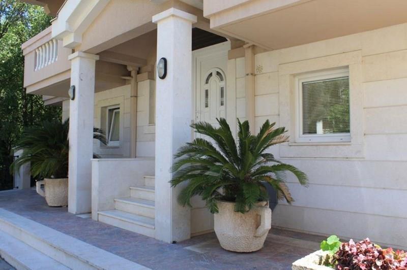 Golijani Villa 3* қонақ үйі