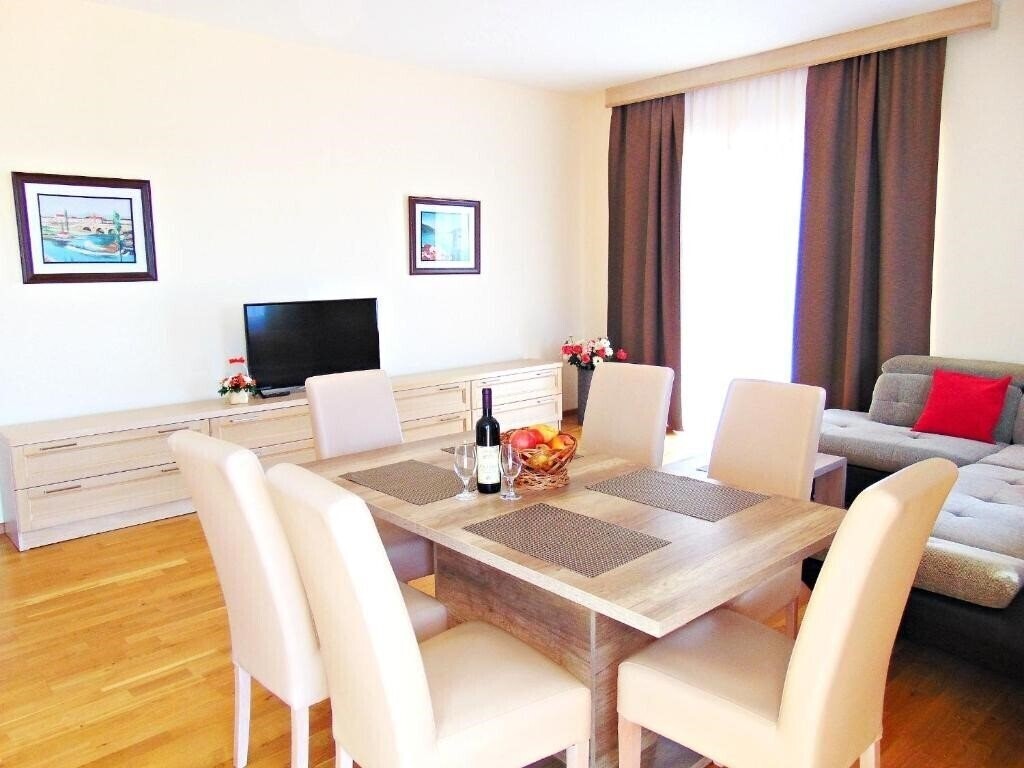 Фото Apartament Belvedere Residence 4*