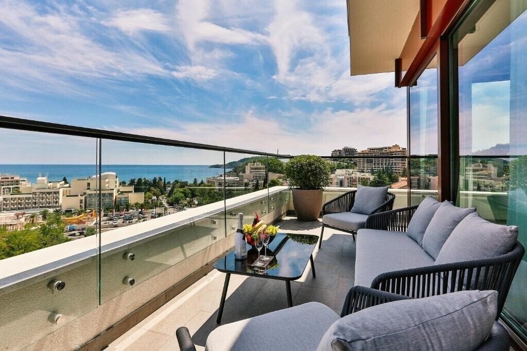 Картинка Kalos Hotel 4*