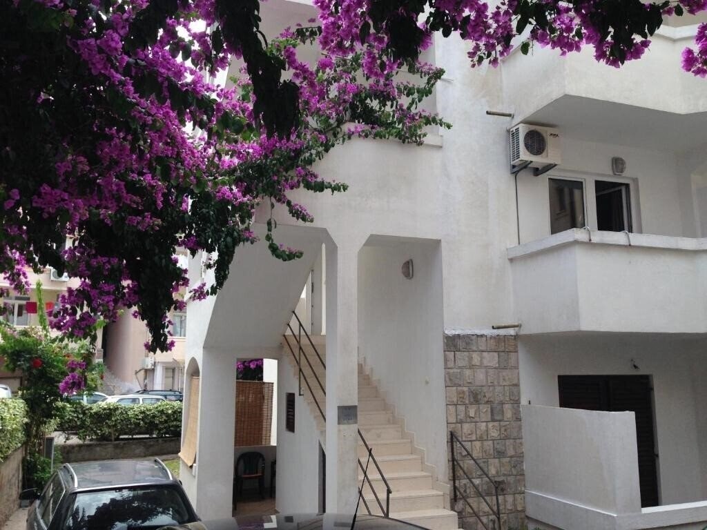 Отель Guest House Violet 3*