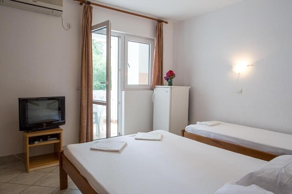 Guest House Violet 3* суреті