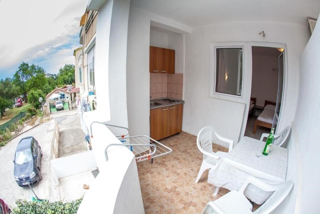 Фотография Guest House Violet 3*