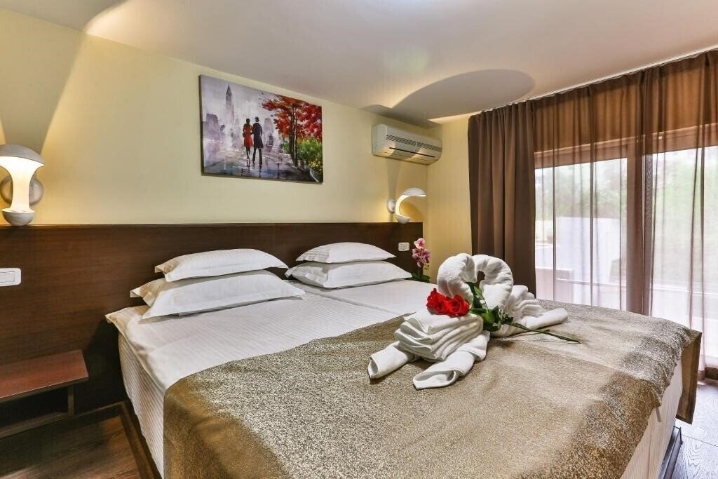 Фото Hotel Premier 4*