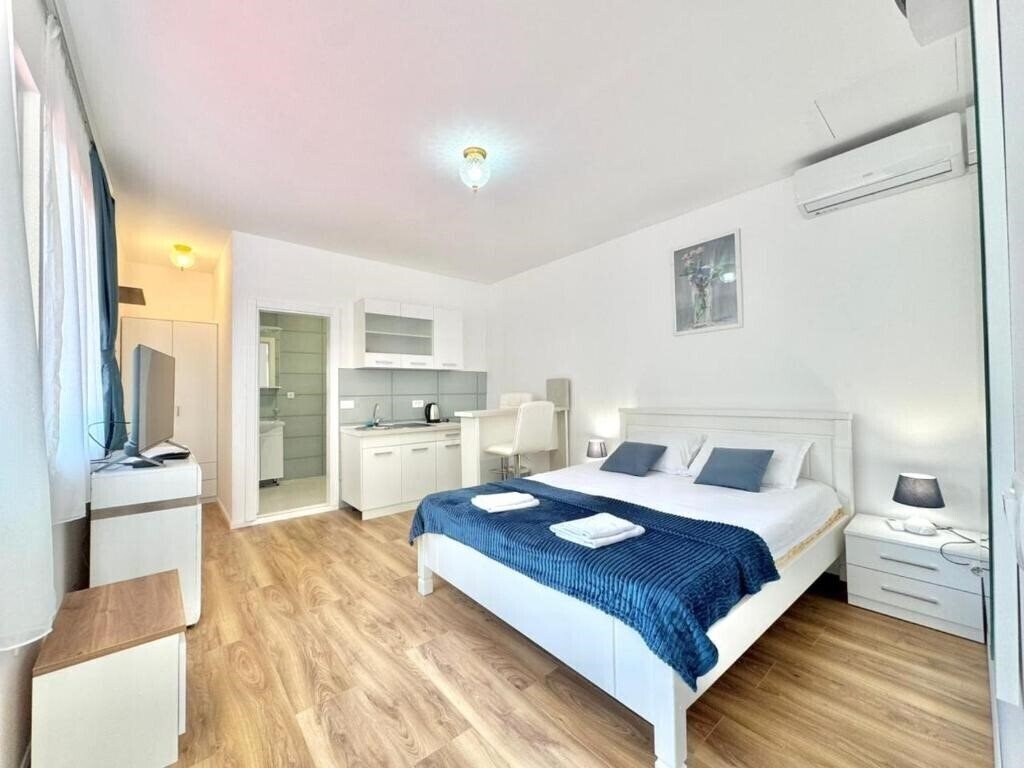 Картинка For-A Apartmani 3*