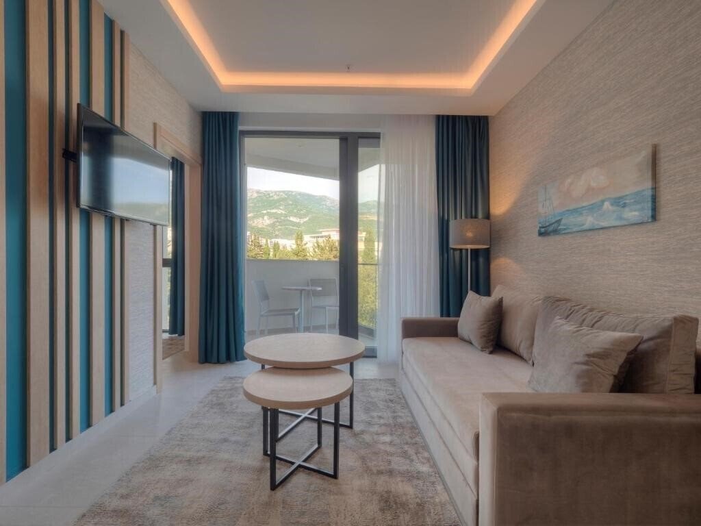 Изображение Hotel Montenegro 4*