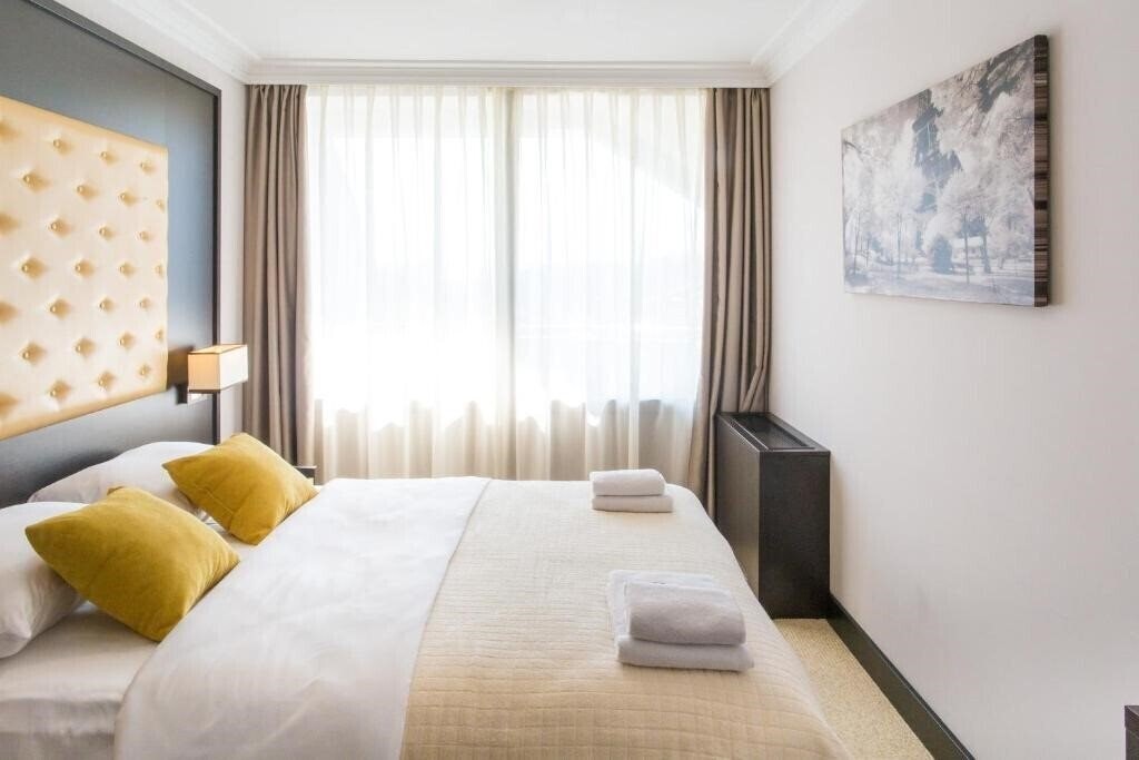 Изображение Hotel Swiss Holiday 4*