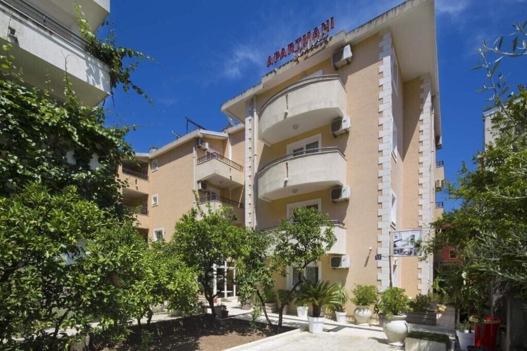 Apartments Salus 3* қонақ үйі