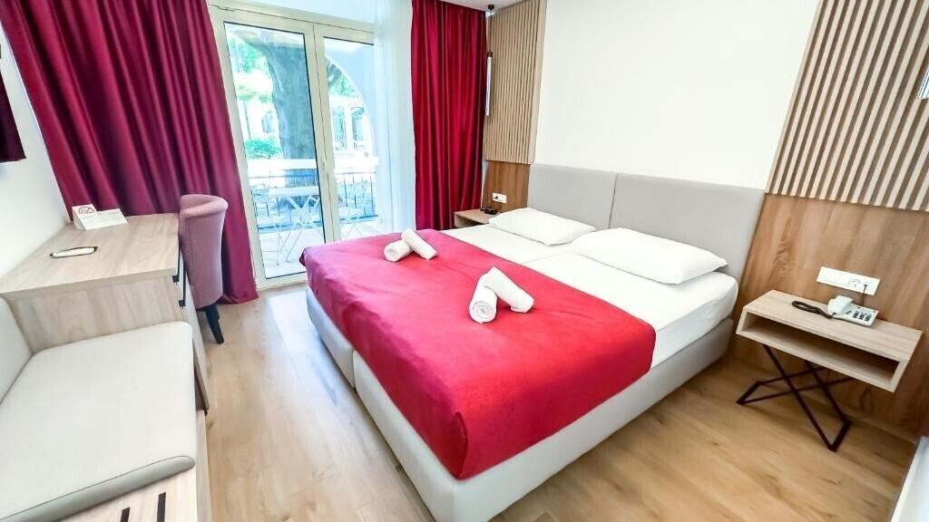 Slovenska Plaza 4 Stars 4* суреті