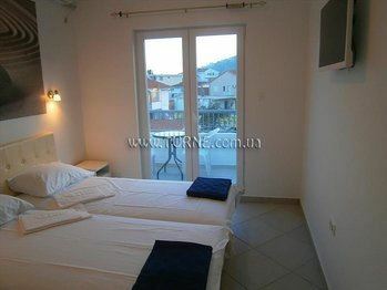 D & B 3* қонақ үйі