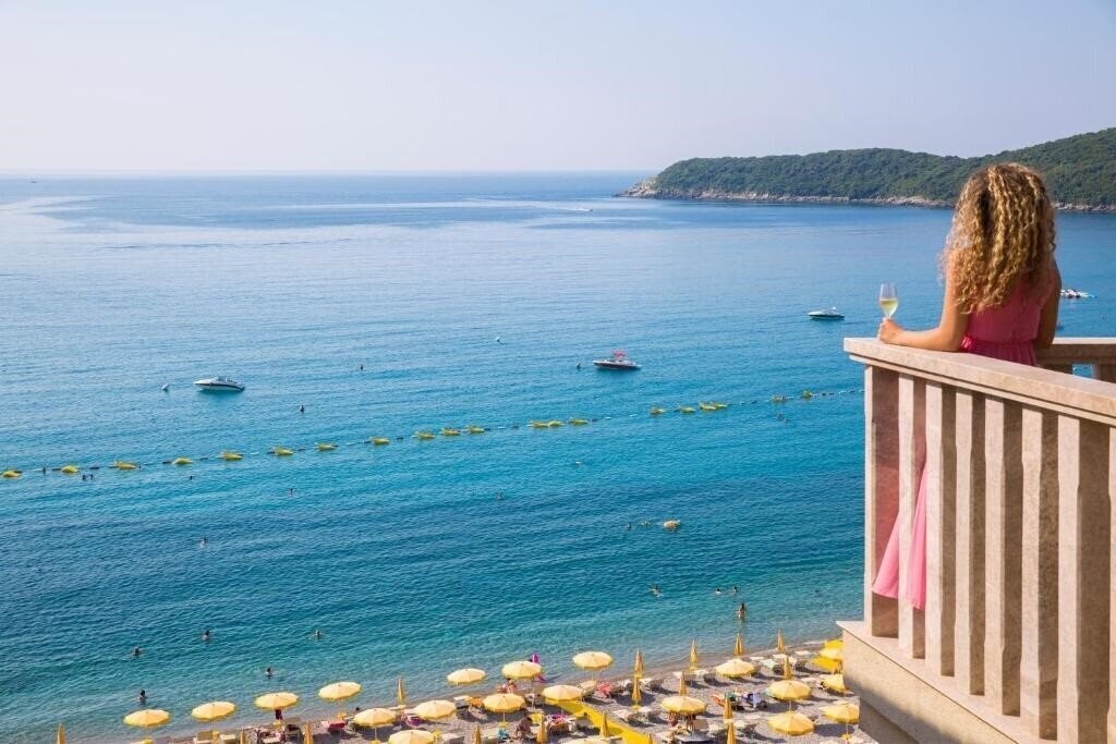 Отель Poseidon Hotel 4*