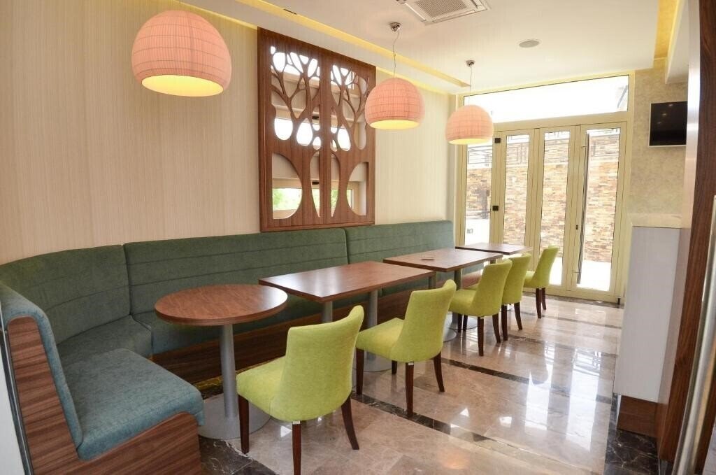 Atina Hotel 4* суреті