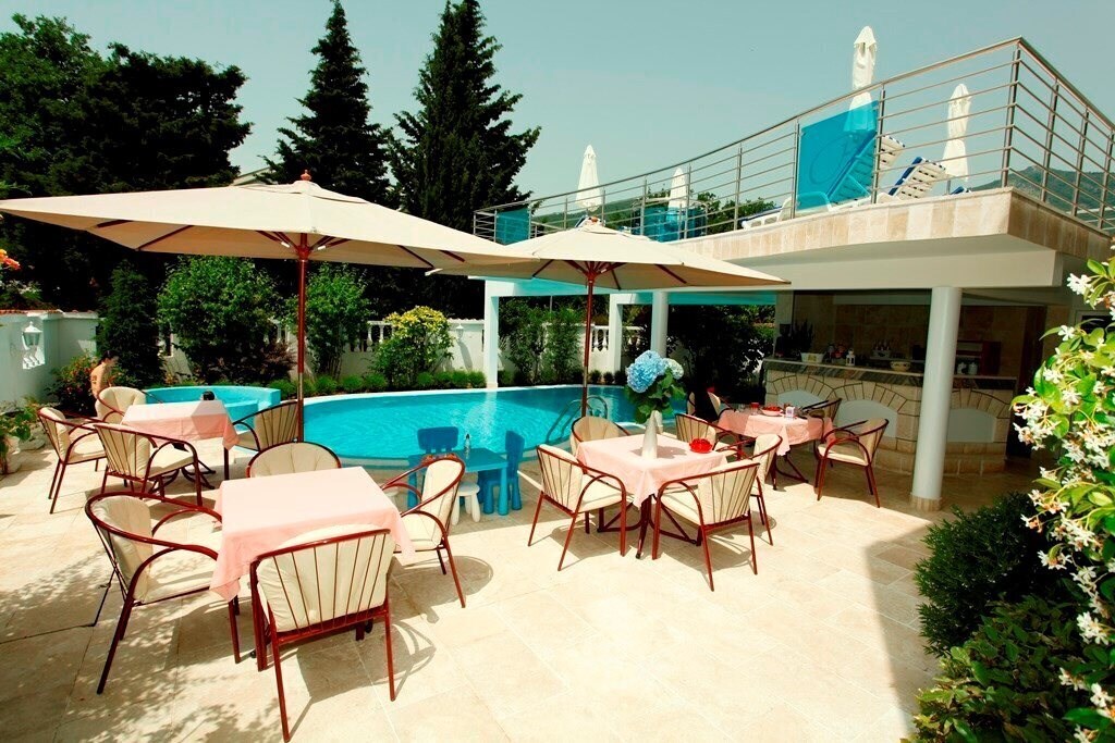Apartments Perovic 3* суреті