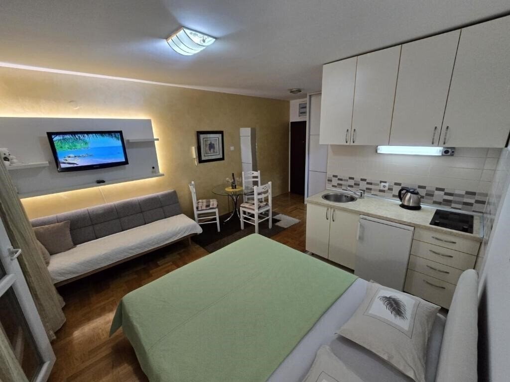Фотография Ivana House Budva 3*